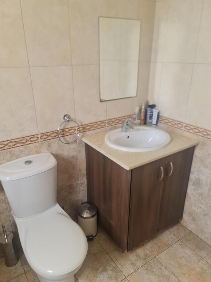 Top Floor 1 Bdrm Aprtrmnt Daire Dromolaxia Dış mekan fotoğraf